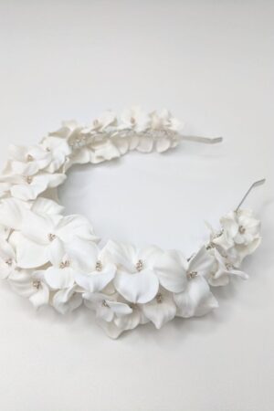 Дизайнерський весільний обідок на голову з білими квітами, артикул 34085002, фото №2