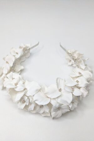 Дизайнерський весільний обідок на голову з білими квітами, артикул 34085002, фото №3