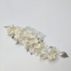 Весільний гребінь з молочними квітами та срібними пелюстками, артикул 34130003, фото 1